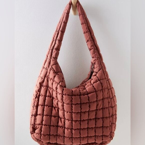 🎒 RARE - FREE PEOPLE MOVEMENT QUILTED CARRYALL BAG - DUSTY ROSE 🎒 - Picture 1 of 9
